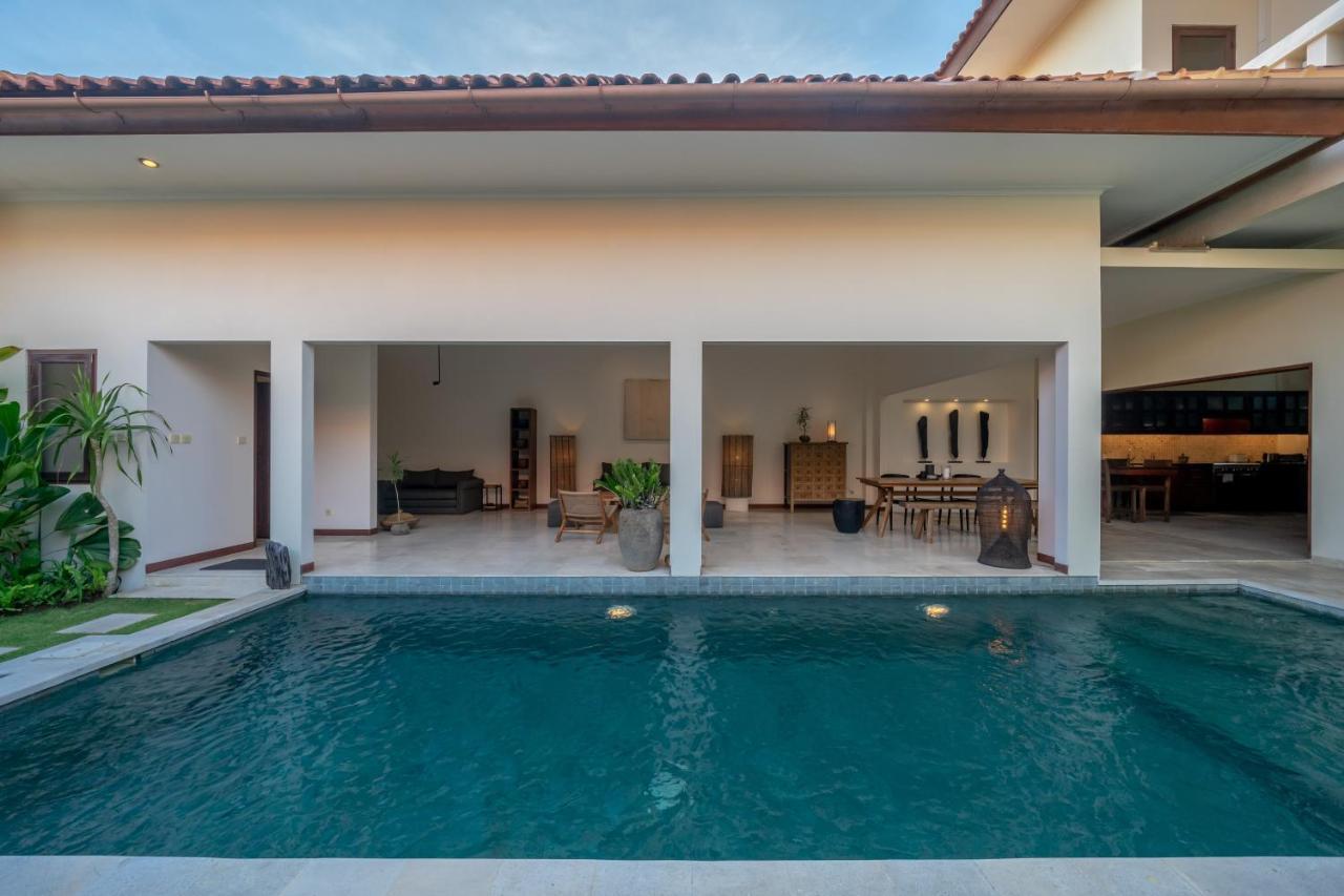 Amandaru Villa By Rpm Legian Extérieur photo